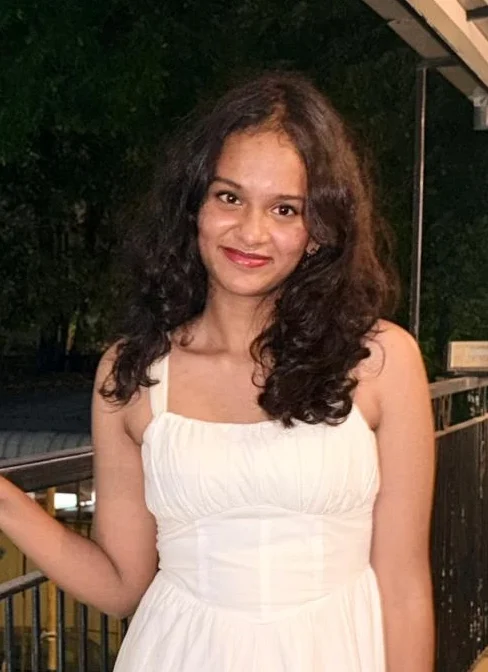 Divya, Content